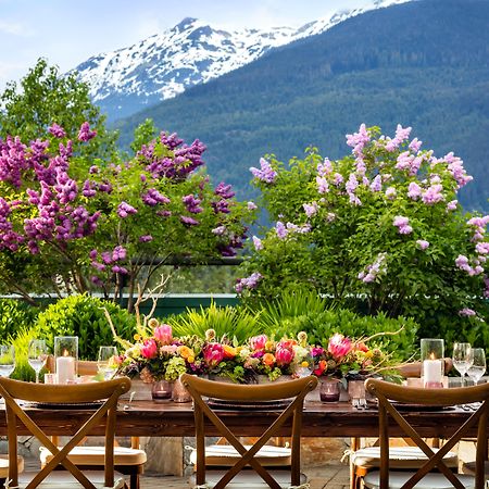 Fairmont Chateau Whistler Bagian luar foto
