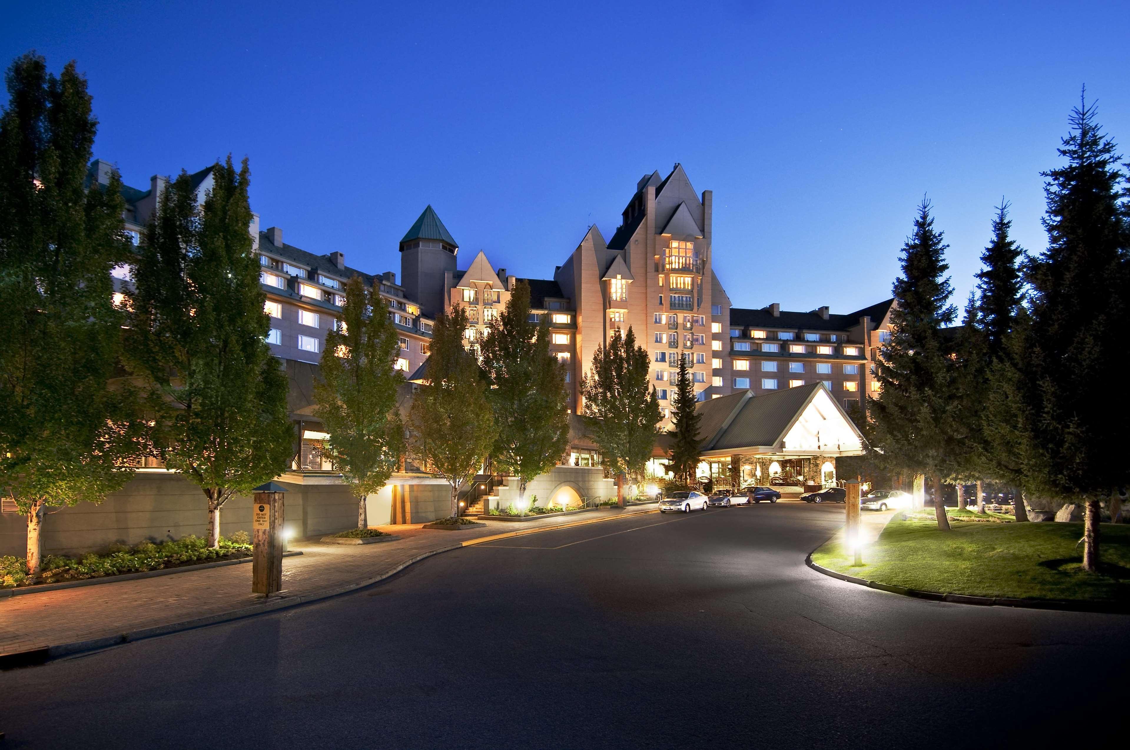 Fairmont Chateau Whistler Bagian luar foto