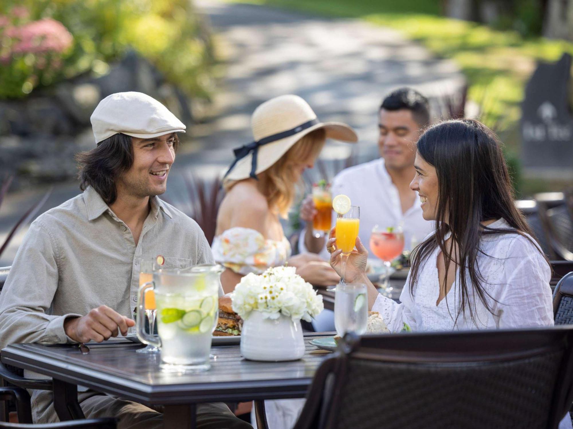 Fairmont Chateau Whistler Bagian luar foto