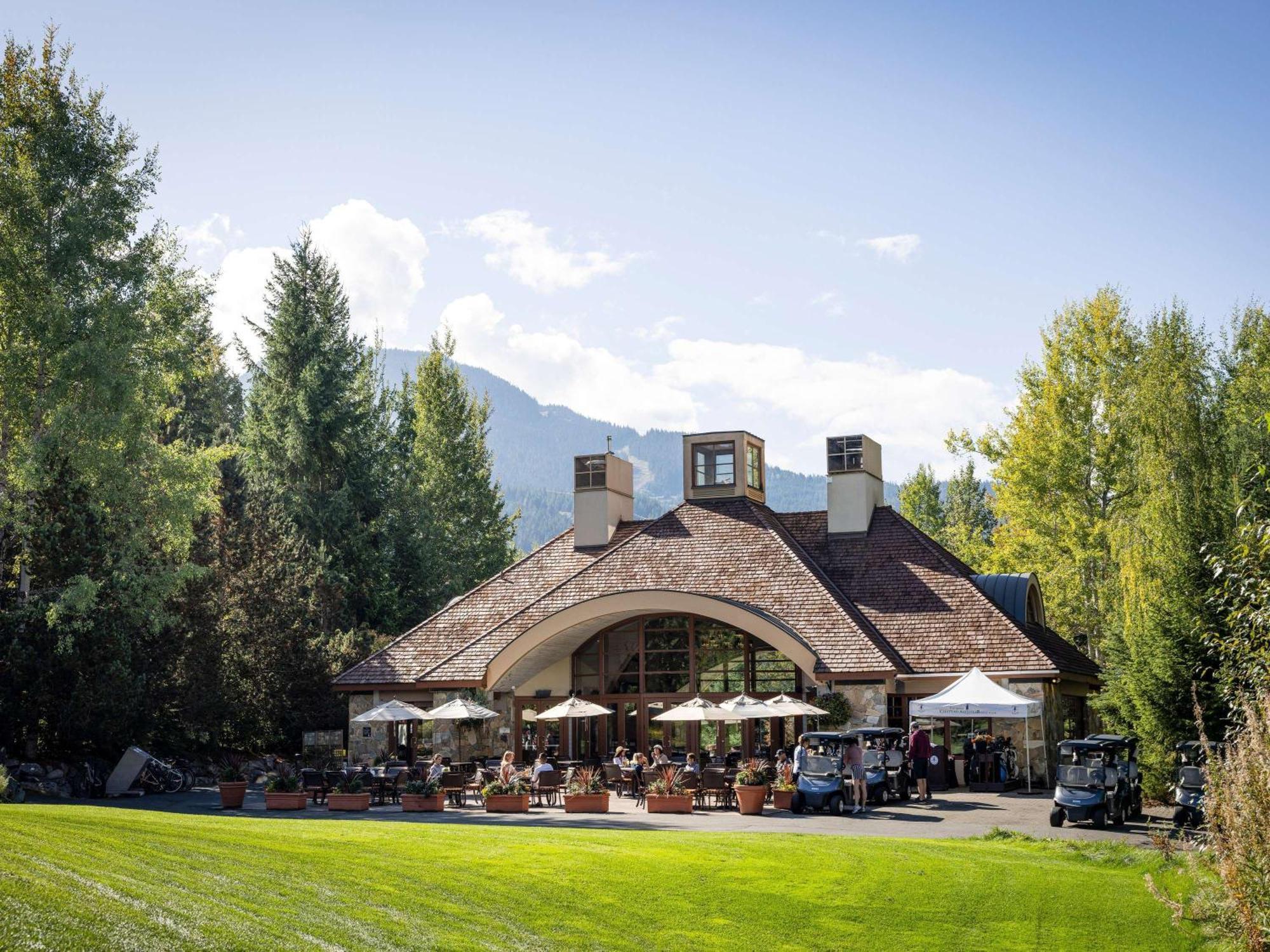 Fairmont Chateau Whistler Bagian luar foto
