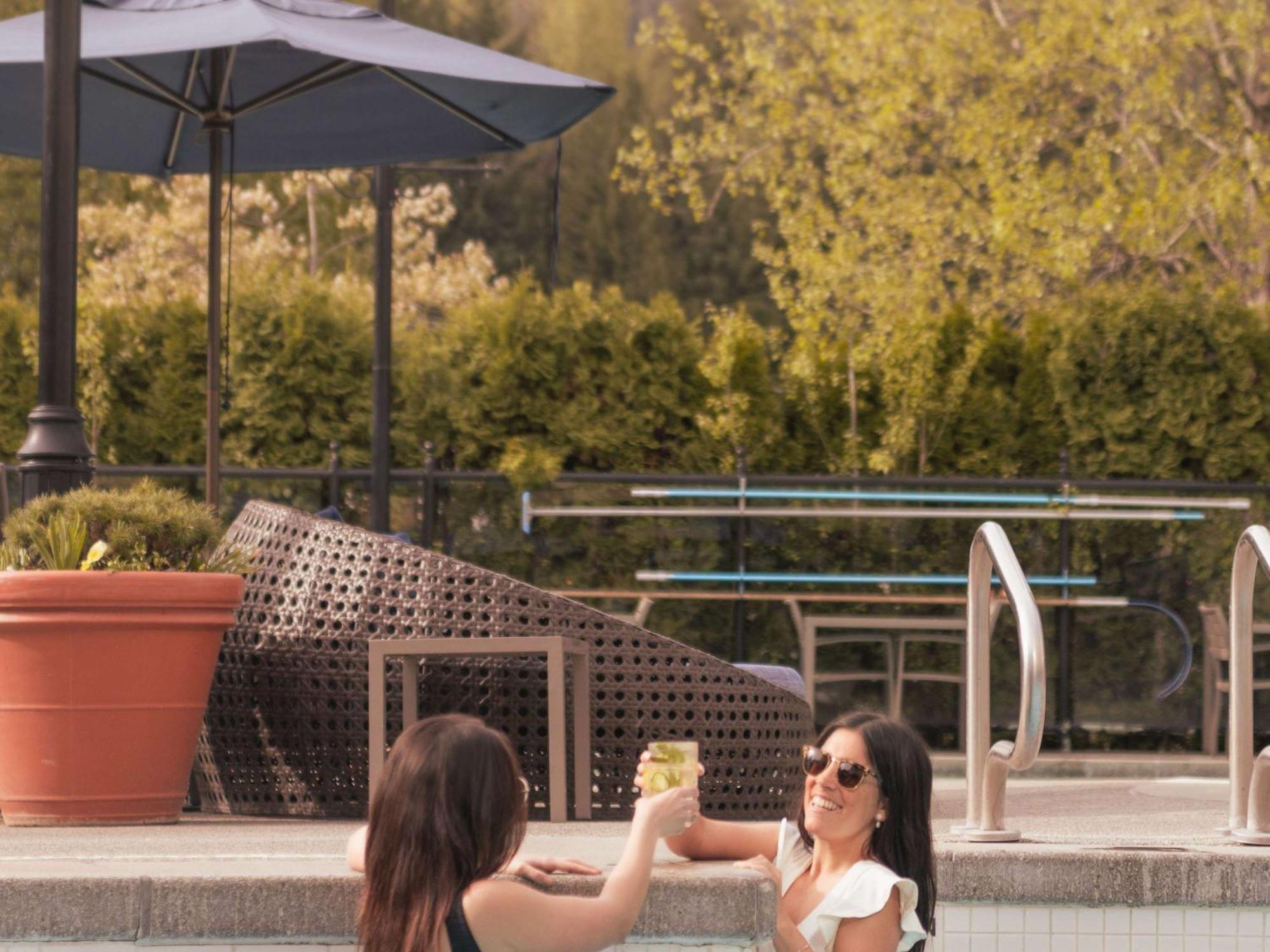 Fairmont Chateau Whistler Bagian luar foto