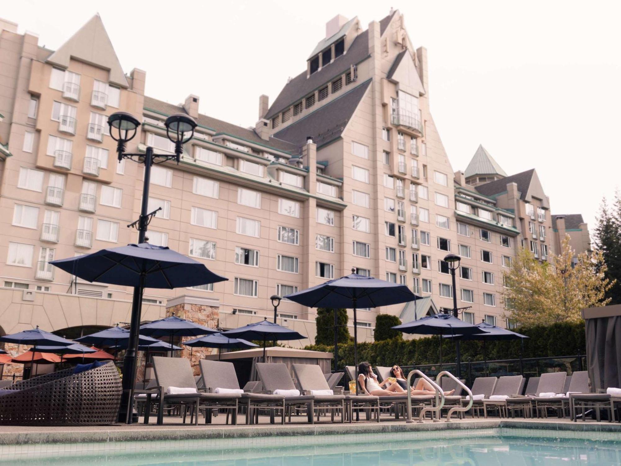 Fairmont Chateau Whistler Bagian luar foto