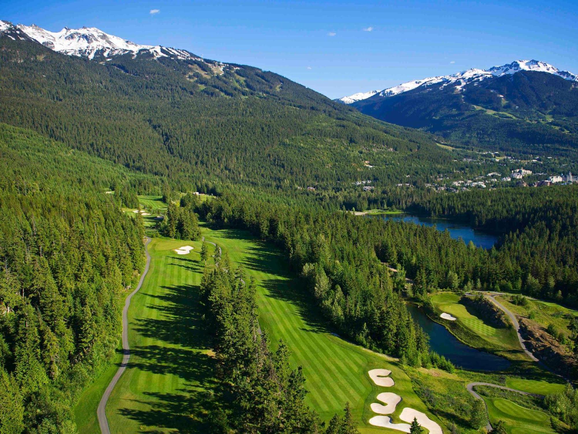 Fairmont Chateau Whistler Bagian luar foto