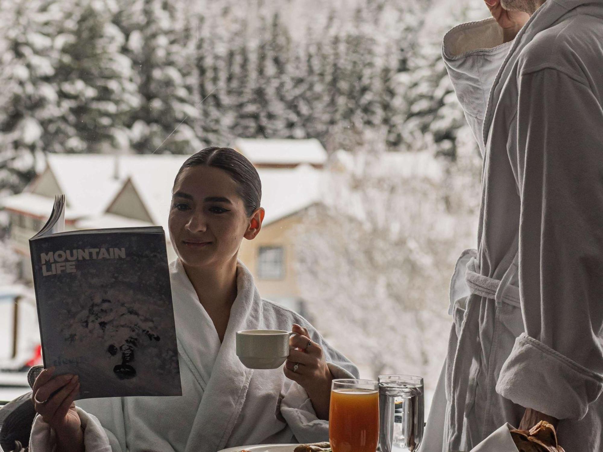 Fairmont Chateau Whistler Bagian luar foto